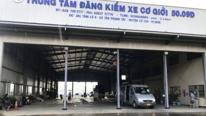 Giáng cấp bậc, tước danh hiệu 6 công an ở TPHCM liên quan tham nhũng