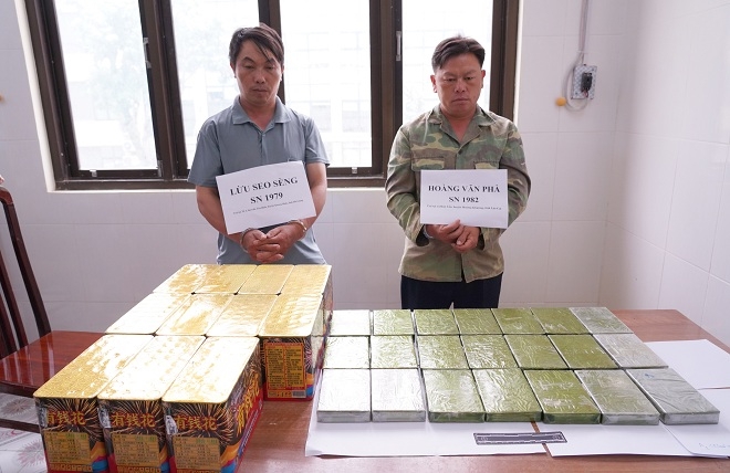 Hà Giang Bắt 2 đối tượng mua bán 20 bánh heroin