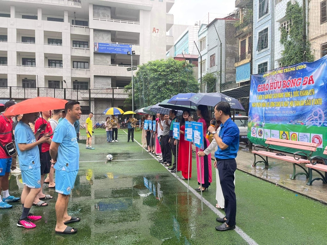 Bóng đá phong trào Rèn luyện và phát huy truyền thống từ những sự kiện lớn của đất nước