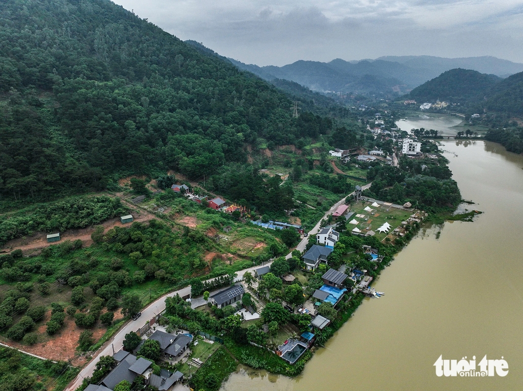 Xây dựng sai phép trên đất rừng tại Sóc Sơn - Chính quyền địa phương có bao che