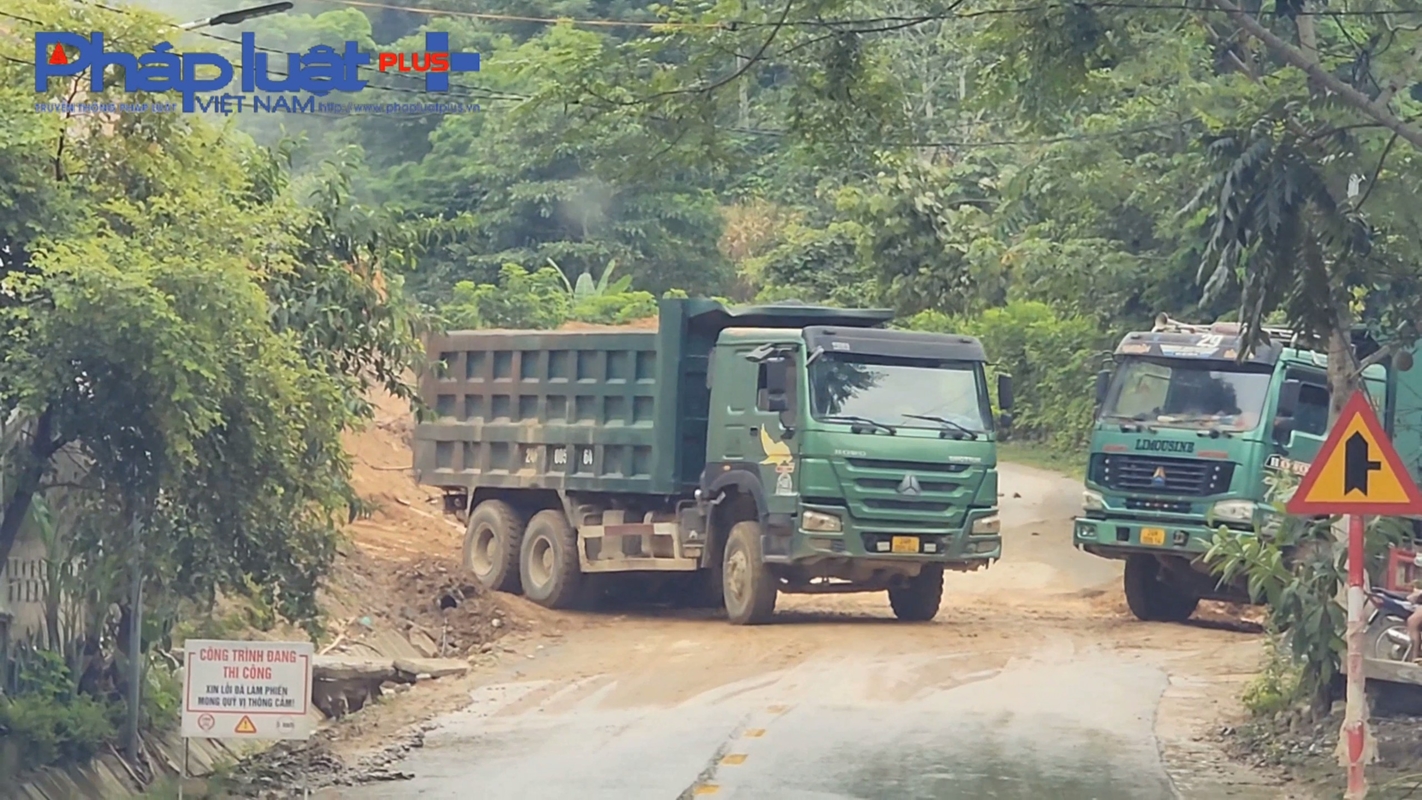 Lào Cai Khai thác đất trái phép giữa thanh thiên bạch nhật tại xã Tả Gia Khâu