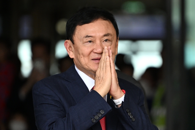 Thái Lan Ông Thaksin bị đưa tới nhà tù