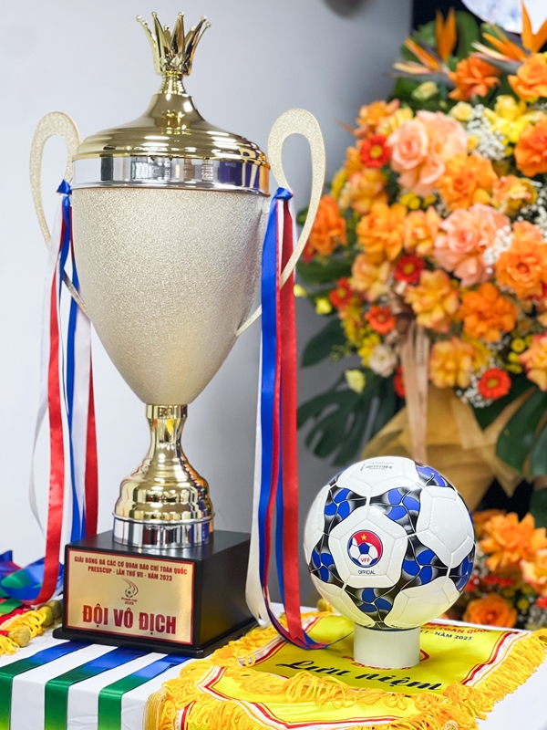 Press Cup 2023 Cuộc đua tài trên sân cỏ của người làm báo chính thức bắt đầu