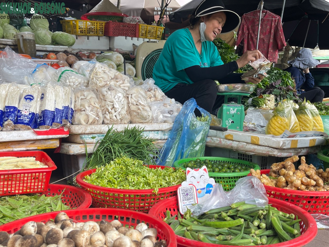 Thanh toán không dùng tiền mặt lên ngôi, uống cốc trà đá, mua mớ rau cũng ting ting