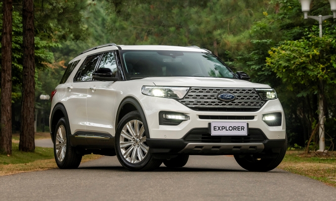 Ford triệu hồi hơn 3 200 xe Everest và Explorer tại Việt Nam