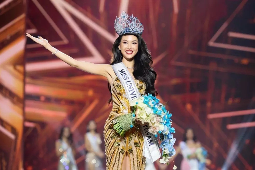 Bài 1 Miss Universe Vietnam 2023 thanh tra kết quả, hoa hậu bị nghi hút bóng cười