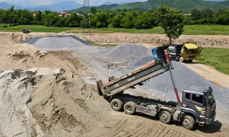 Khánh Hòa Cát không rõ nguồn gốc vẫn dùng làm cao tốc Nha Trang - Vân Phong đoạn Ninh Hòa