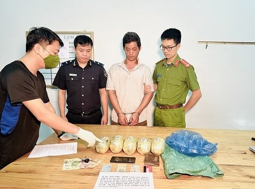 Lào Cai Bắt giữ 1 đối tượng mua bán hơn 4kg thuốc phiện
