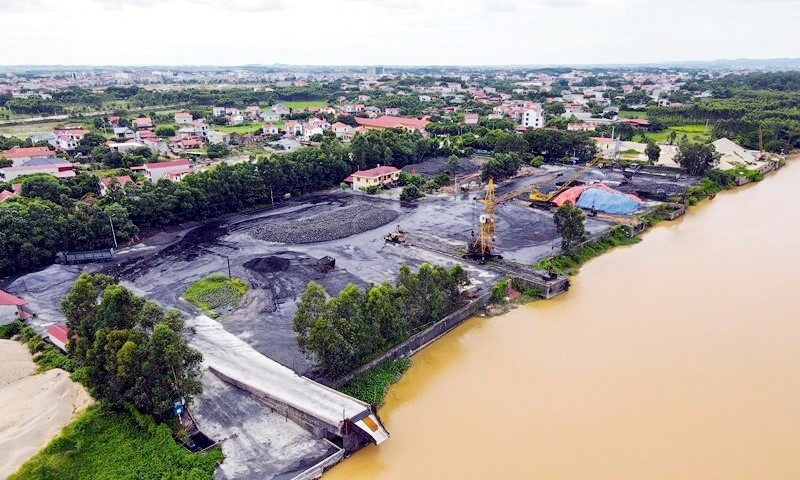 Bắc Giang Tạm dừng hoạt động bãi tập kết, trung chuyển than của Công ty Hoàng Ninh