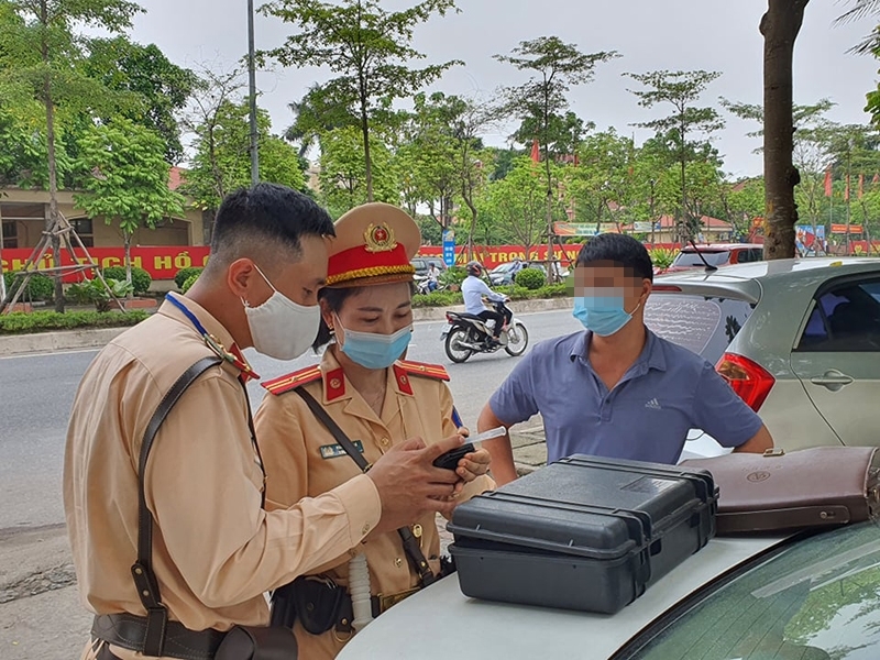 Cấm tuyệt đối người điều khiển phương tiện có nồng độ cồn liệu có khả thi