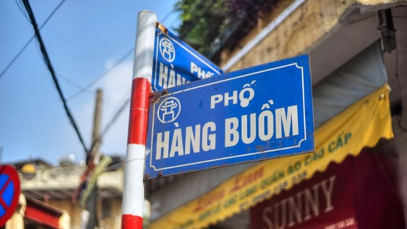 Ngân hàng giảm nửa giá rao bán nhà phố cổ Hà Nội