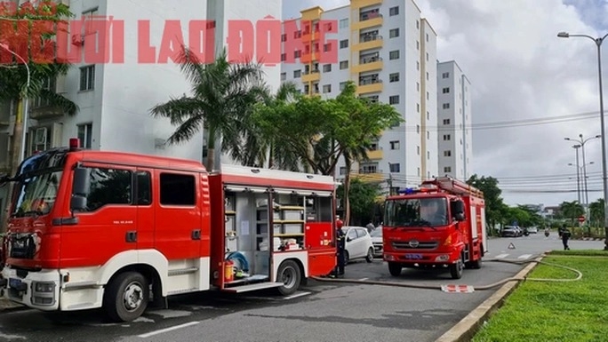 Cháy chung cư tại Đà Nẵng, hàng trăm dân cư hốt hoảng tháo chạy