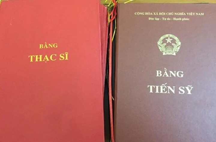 Công an vào cuộc vụ giảng viên xài bằng tiến sĩ giả