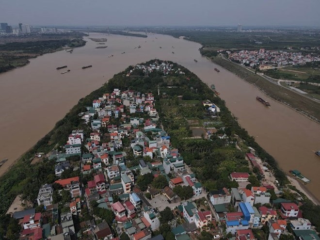 Hà Nội đề xuất làm hệ thống tàu điện treo 1 ray dọc hai bờ sông Hồng