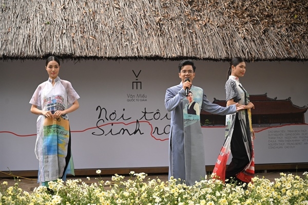 Kể chuyện văn hóa Việt qua những tà áo dài