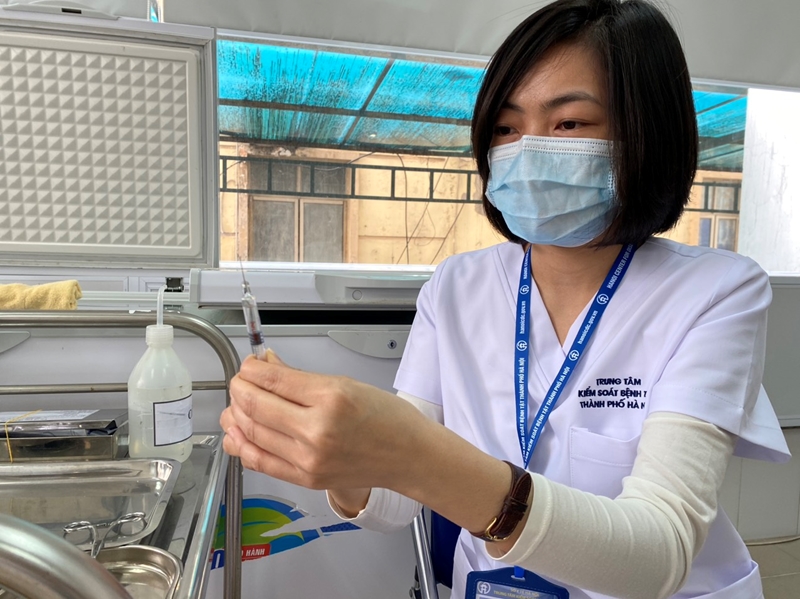 Dịch bệnh gia tăng, Hà Nội chủ động mua sắm vaccine