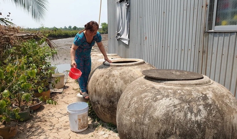 Đồng bằng sông Cửu Long 50 000 hộ dân đang thiếu nước sạch sinh hoạt