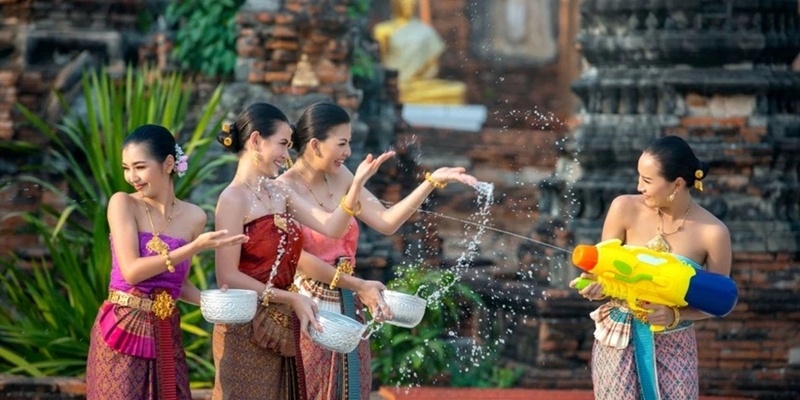Hàng không Thái giảm giá, khách Việt trẩy hội Songkran