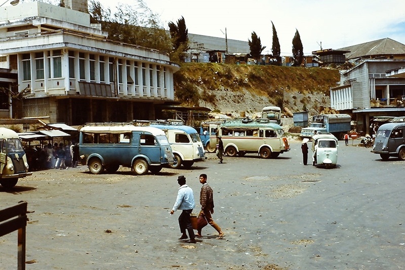 Phần 1 70 tấm ảnh hiếm chụp Đà Lạt năm 1971 – Thành phố giữa rừng thông