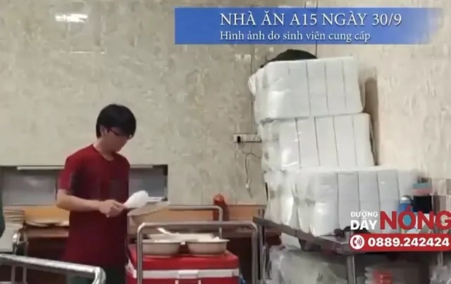 Sinh viên ĐH Bách Khoa Hà Nội phải ăn cơm canh thừa bữa trước, nhiều dị vật bất thường