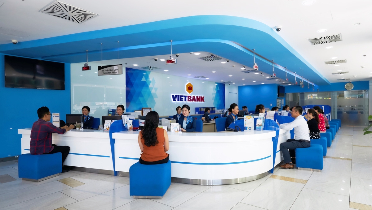 Bóng dáng Tập đoàn Hoa Lâm tại VietBank