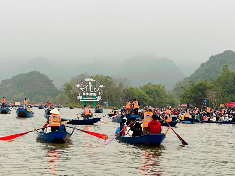 Lễ hội chùa Hương - điểm đến du lịch, văn hóa, truyền thống Việt