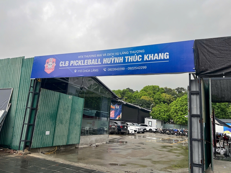 Hà Nội Sân Pickleball rộng hàng nghìn mét vuông “nằm” trên đường Huỳnh Thúc Kháng, cần được kiểm tra đảm bảo công tác quản lý