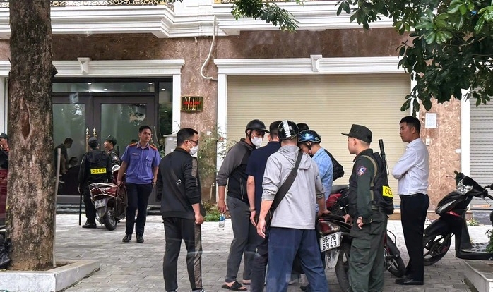 Công an xuất hiện tại nhà của trùm giang hồ khét tiếng ở Thanh Hóa