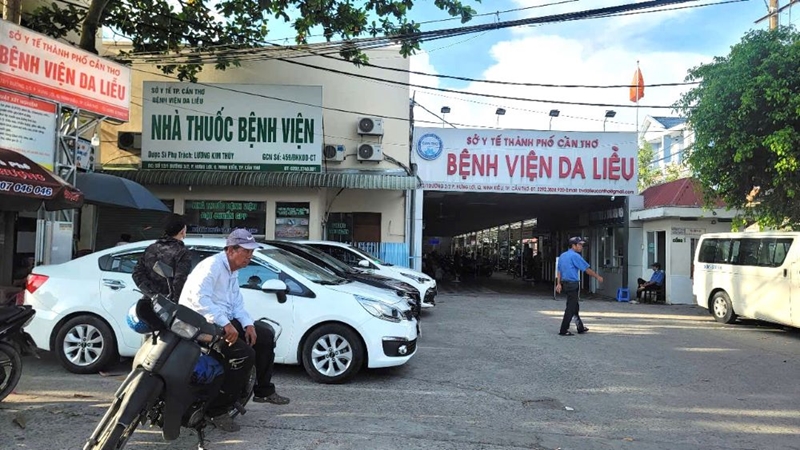Thực phẩm chức năng nghi giả bán tại Bệnh viện Da liễu Cần Thơ bất ngờ hết hàng
