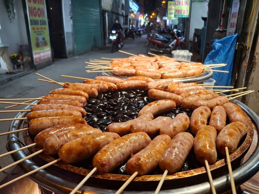 Vạch trần thủ đoạn buôn lậu qua cửa khẩu Lào Cai [Bài 4] Thực phẩm bẩn hạ cánh tổng kho Hà Nội