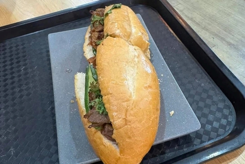 Yêu cầu xác minh bánh mì 208 000 đồng ở sân bay Nội Bài