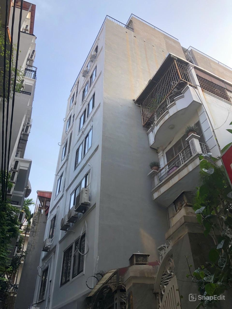 Phường Ngọc Hà Hà Nội bị quây bởi hàng loạt công trình xây dựng sai phép Ai chịu trách nhiệm