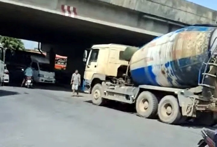 Tài xế xe bồn khai Cố tình kéo lê nữ sinh 15 tuổi để khỏi bồi thường