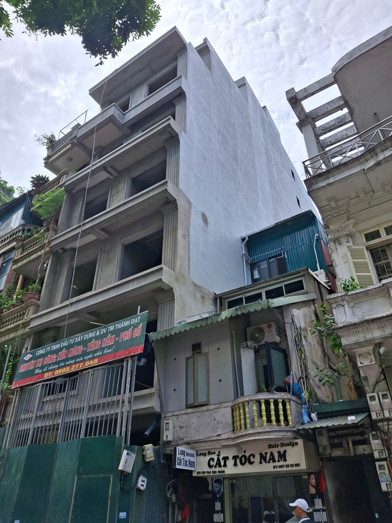 Thực trạng công trình xây dựng trên các tuyến phố cũ phường Ba Đình; giải pháp quản lý quy hoạch, kiến trúc