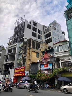 Hàng loạt công trình xây dựng sai phép tại phường Ba Đình, Hà Nội Trách nhiệm thuộc về ai