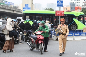 Gần 2 000 camera AI hoạt động ở Hà Nội Xe máy che biển số, tài xế nói ai đó nghịch