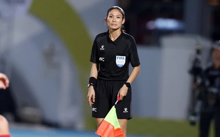 Quyết định bất ngờ của FIFA về nữ trọng tài Lào