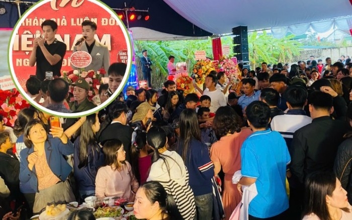 Đình Bắc phải cáo lỗi trong bữa tiệc gần 2 000 người ở Nghệ An