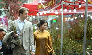 Hà Nội khúc giao mùa đón Xuân Khi màu hoa hoà cùng sắc Tết