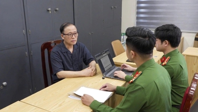 Ông chủ Bảo Tín Minh Châu và con trai bị khởi tố