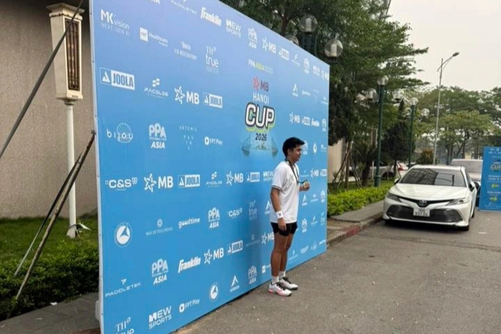 PPA Hanoi Cup VĐV ngỡ ngàng khi phải nhận huy chương cạnh nhà vệ sinh