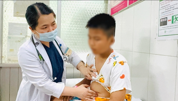 Hơn 200 học sinh Trường TH Bình Quới Tây ngộ độc Thông tin mới nhất