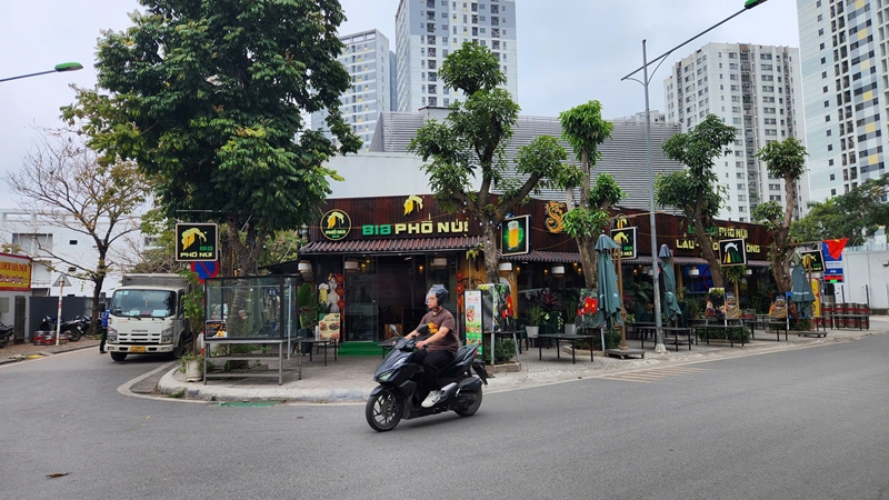 Hoàng Liệt Hà Nội  Sai phạm trật tự xây dựng, bãi xe trái phép kéo dài, UBND TP yêu cầu kiểm tra, xử lý nghiêm