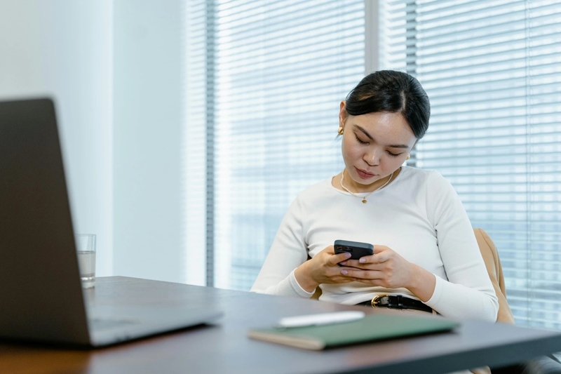 Nhiều công ty bắt đầu hu điện thoại của nhân viên