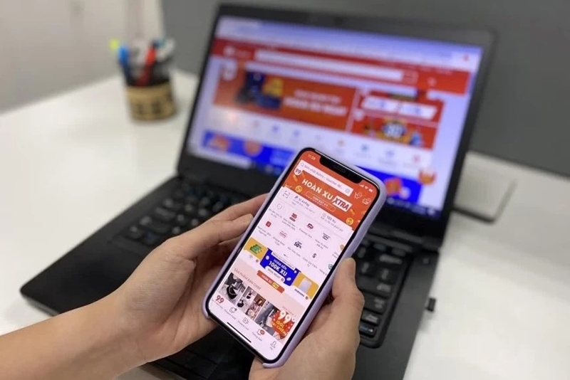 Bộ Công Thương nói gì về việc Shopee, TikTok Shop tăng phí