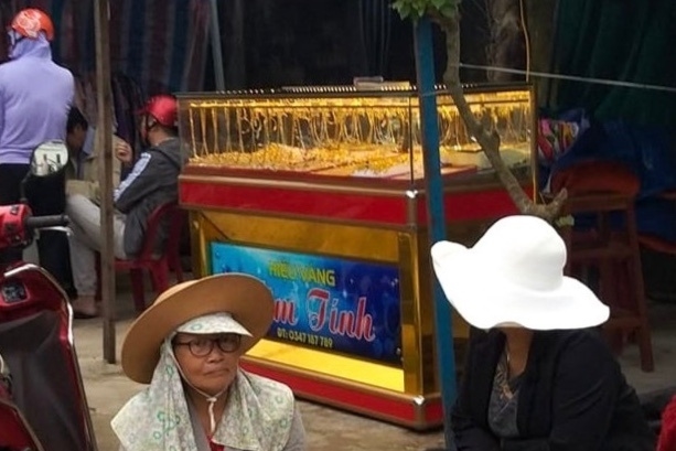 Tiệm vàng trơ trọi giữa chợ Lý Sơn, chủ 14 năm không sợ trộm cắp