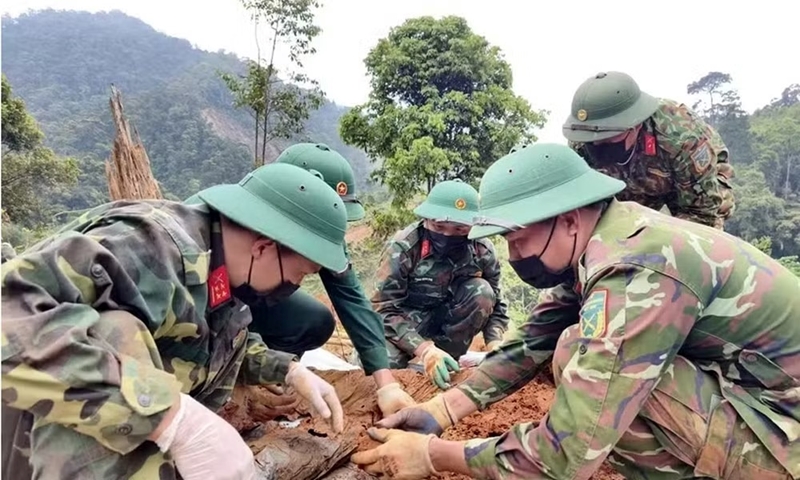 Hơn 1100 hài cốt liệt sĩ được tìm kiếm, quy tập trong Chiến dịch 500 ngày đêm