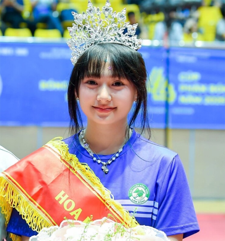 Hot girl 16 tuổi Vân Chi giành Hoa khôi bóng bàn, “nàng thơ” mới của thể thao Việt Nam