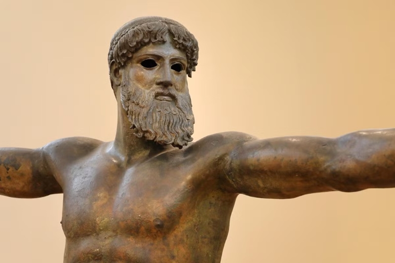 Thần Zeus hay thần Poseidon Bí ẩn lớn nhất của một kiệt tác Hy Lạp cổ