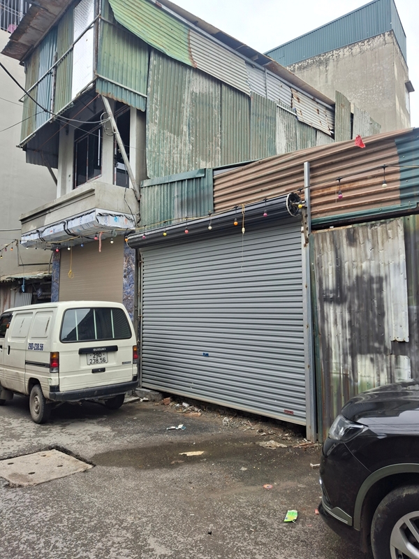 Hà Nội Thực trạng công tác quản lý đất đai, “quây tôn” xây dựng trên đất nông nghiệp ở phường Khương Đình